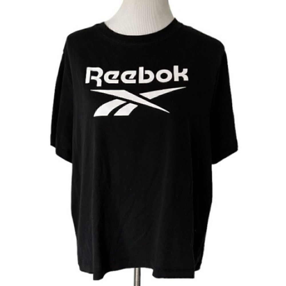 Reebok Women’s Logo Performance Black Tee size 2X
